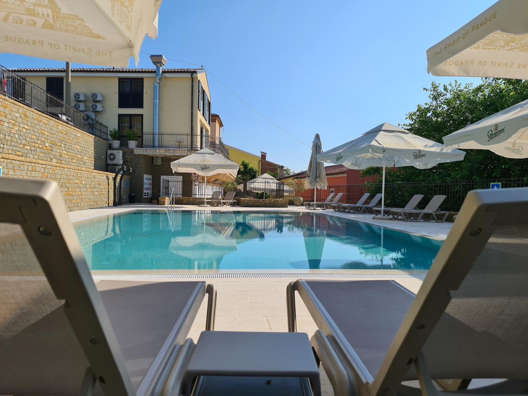 Hotel Stara Sola - Oleander Resort Korte Exterior foto